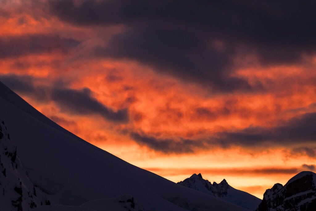 Sunrise Plateau Hut